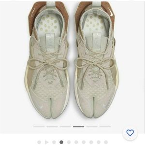 NIKE ISPA DRIFTER NTRL
White Beige-US MENS size
10.5/WOMENS Size 12